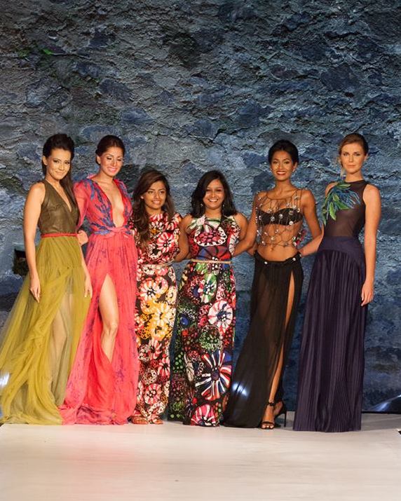 Pic 01 - Showcase Pieces + Designer + Vaseline BM