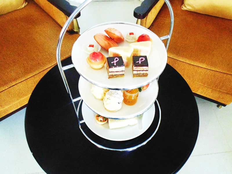 the-afternoon-tea-for-pink-ribbon-foundation